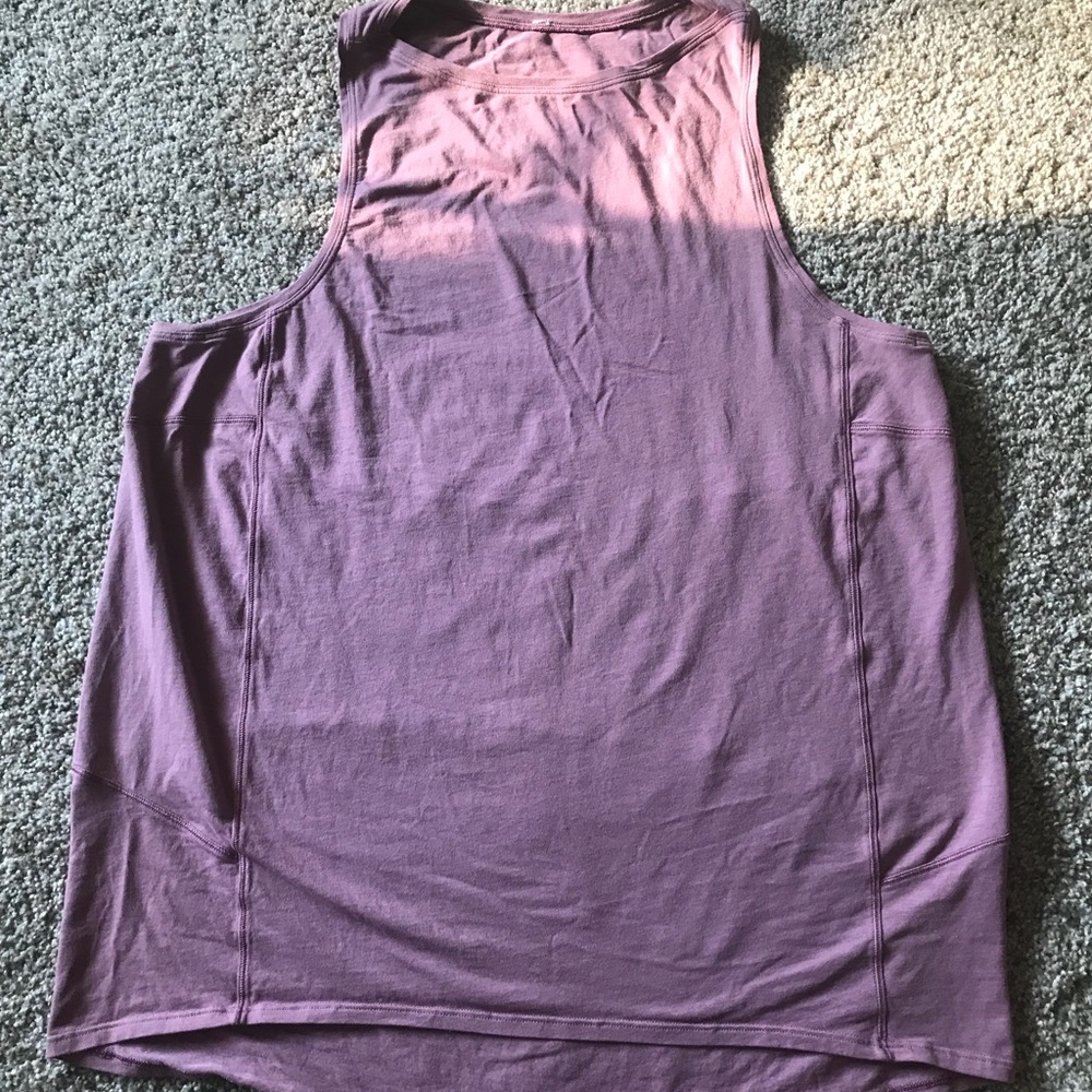 Lululemon muscle tank